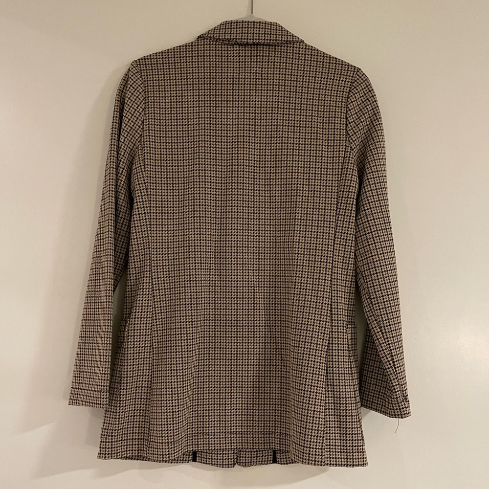 H&M Beige and Black Houndstooth Blazer - Picture 2 of 3